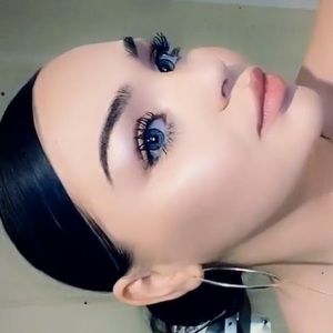 Meet your Posher, Lacie